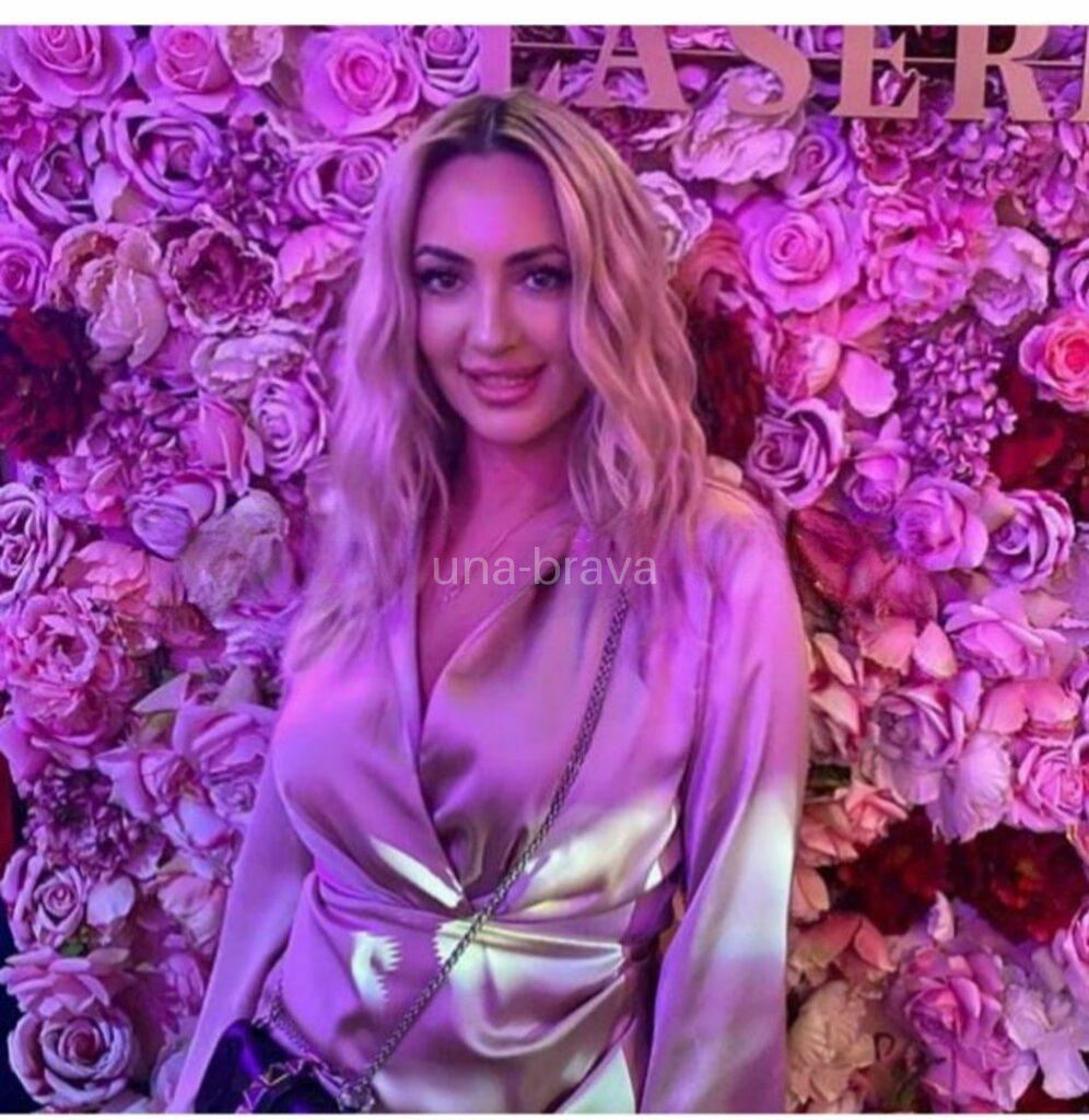 NICOLE